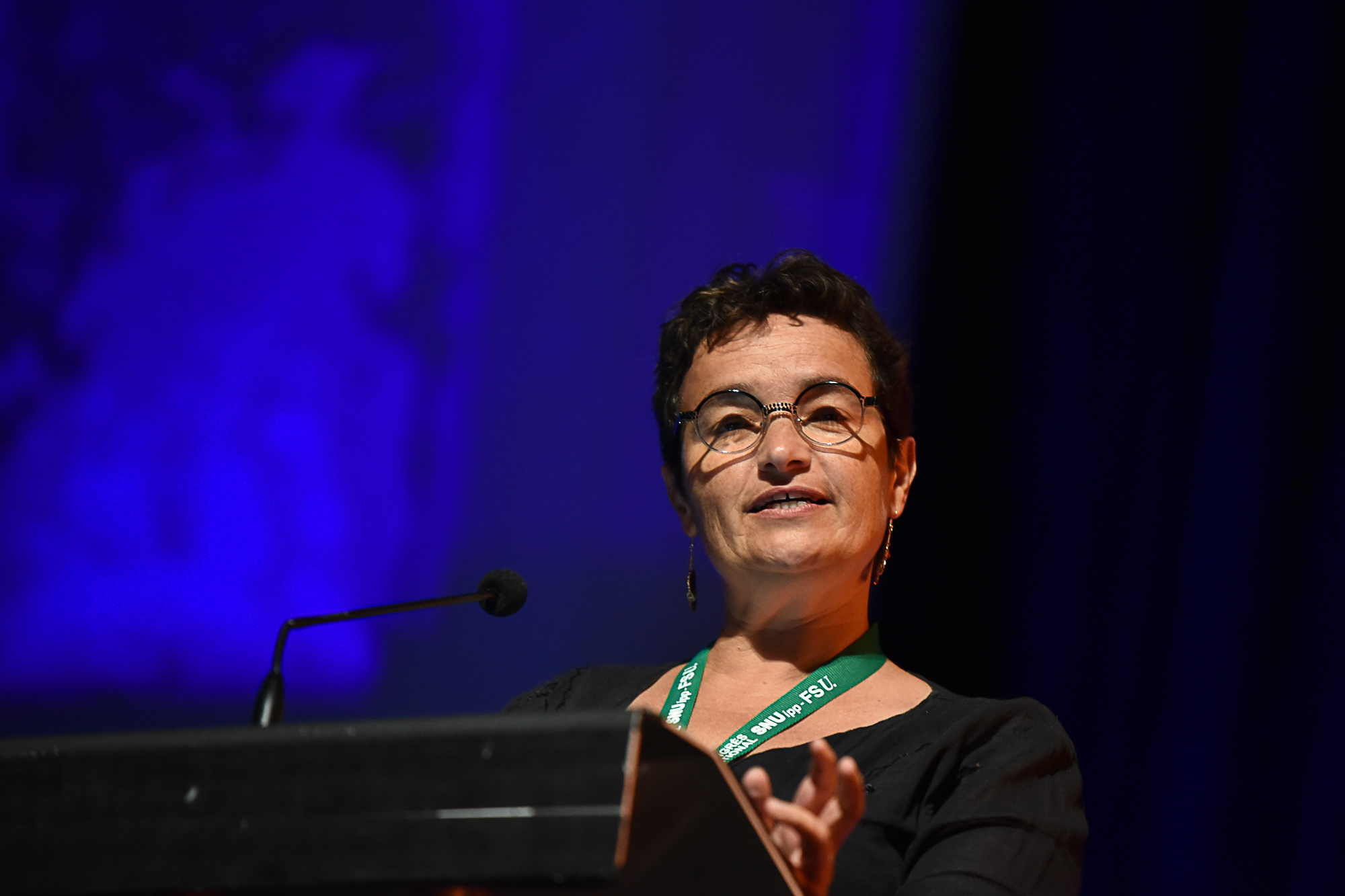 Contribution de congrès : conditions de travail
